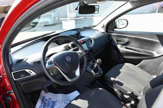 LANCIA Ypsilon usata, con Fendinebbia