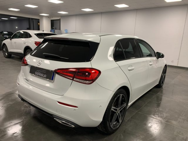 MERCEDES-BENZ A 180 usata, con Volante multifunzione