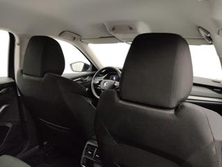 SKODA Octavia usata, con Fari LED
