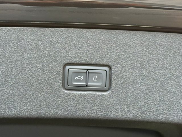 AUDI Q8 usata, con Sensori di parcheggio posteriori