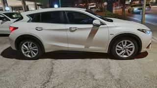 INFINITI Q30 usata, con Airbag