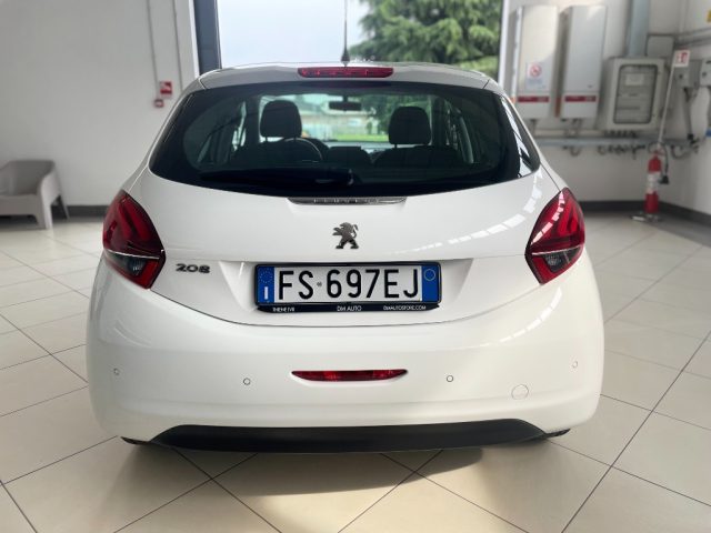 PEUGEOT 208 usata, con Autoradio