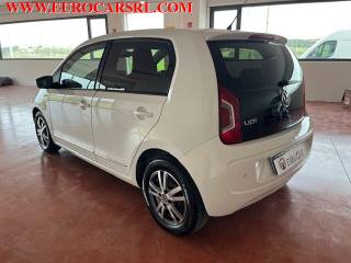 VOLKSWAGEN up! usata, con Autoradio