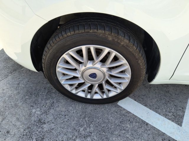 LANCIA Ypsilon usata, con Servosterzo