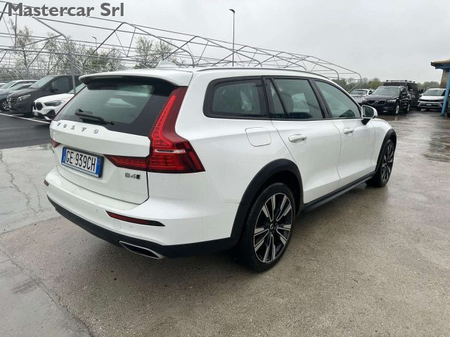 VOLVO V60 Cross Country usata, con Alzacristalli elettrici