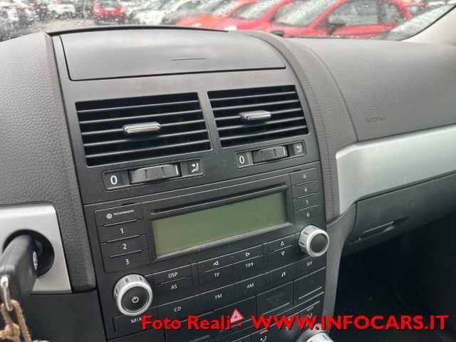 VOLKSWAGEN Touareg usata 17