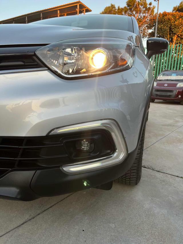RENAULT Captur usata, con ESP