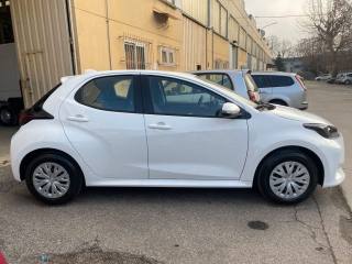 TOYOTA Yaris usata, con Airbag laterali