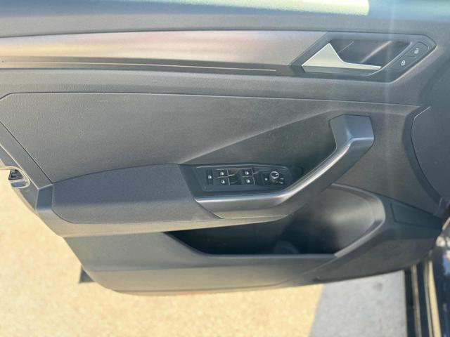 VOLKSWAGEN T-Roc usata, con Cerchi in lega