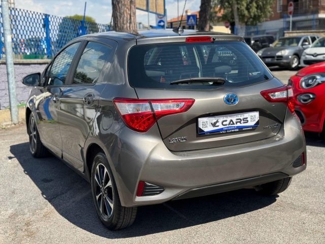 TOYOTA Yaris usata, con Autoradio
