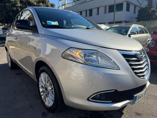 LANCIA Ypsilon usata, con Airbag