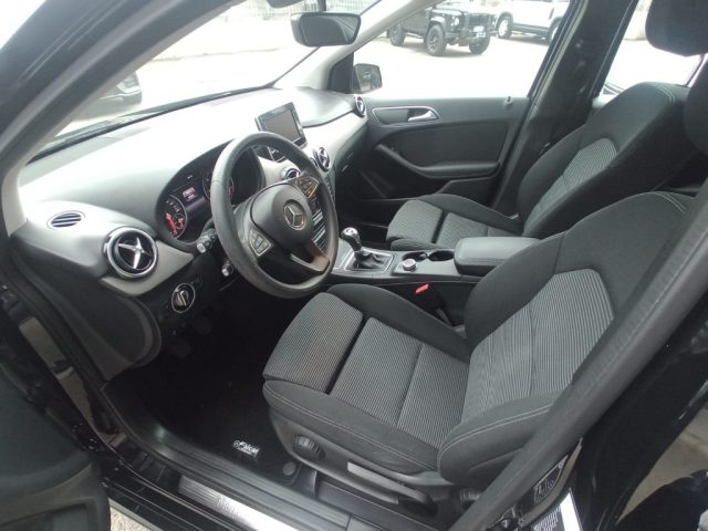 MERCEDES-BENZ B 180 usata, con Alzacristalli elettrici