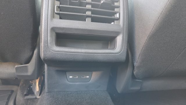 VOLKSWAGEN Golf usata, con ESP