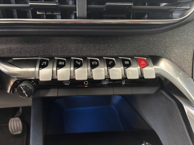PEUGEOT 3008 usata, con Volante in pelle
