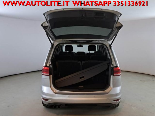 VOLKSWAGEN Touran usata, con Autoradio