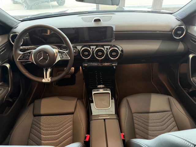 MERCEDES-BENZ A 180 usata, con Cerchi in lega
