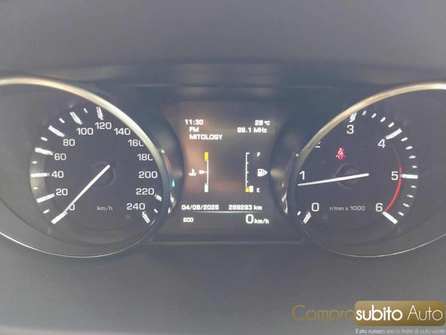 LAND ROVER Discovery Sport usata, con Sedile posteriore sdoppiato