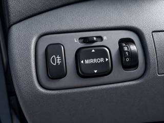 TOYOTA Yaris usata, con Lettore CD