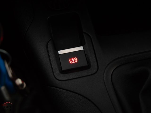 PEUGEOT Partner usata 32