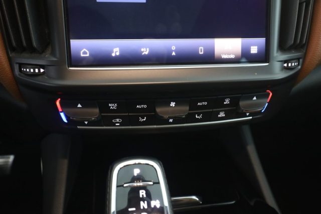 MASERATI Levante usata 12