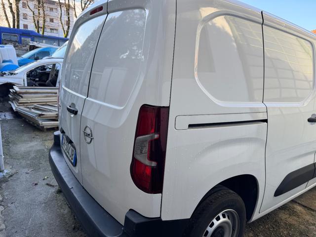 OPEL Combo usata, con Alzacristalli elettrici