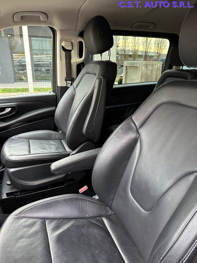 MERCEDES-BENZ V 220 usata, con Climatizzatore