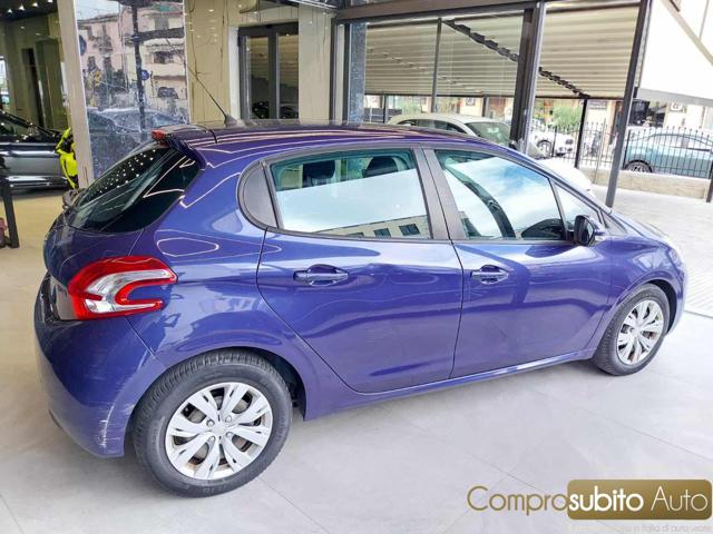 PEUGEOT 208 usata, con Alzacristalli elettrici