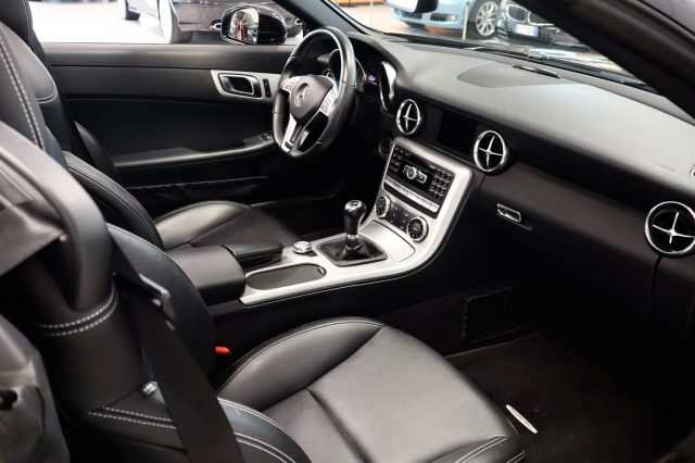 MERCEDES-BENZ SLK 200 usata, con Cronologia tagliandi