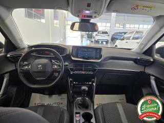 PEUGEOT 2008 usata, con Fari LED