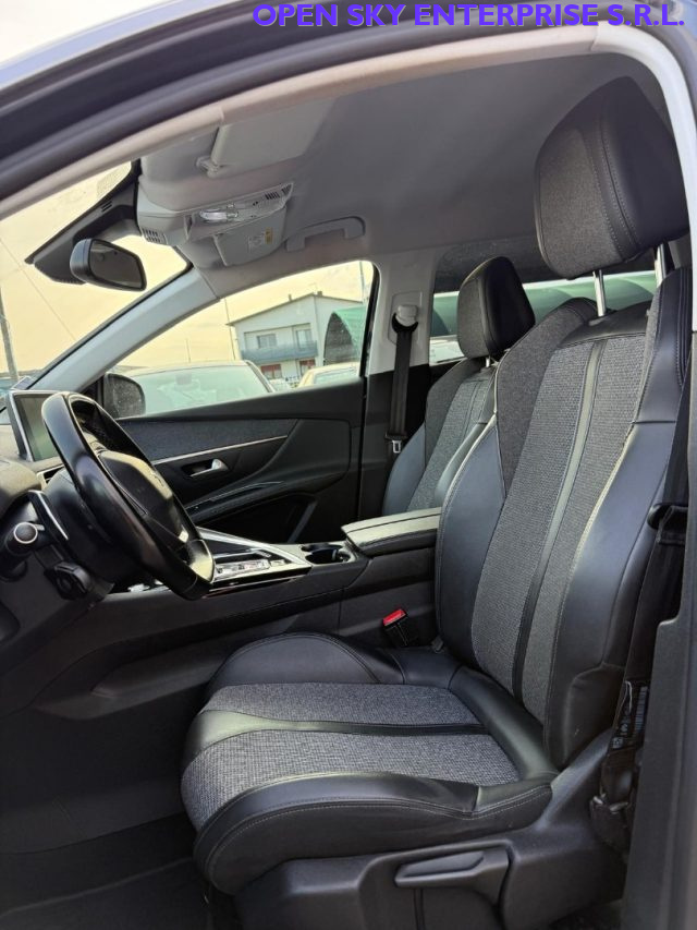PEUGEOT 5008 usata, con Interni in pelle