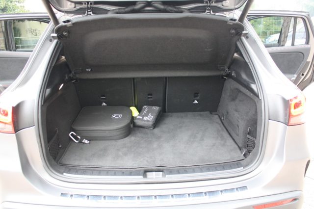 MERCEDES-BENZ EQA usata, con Bracciolo