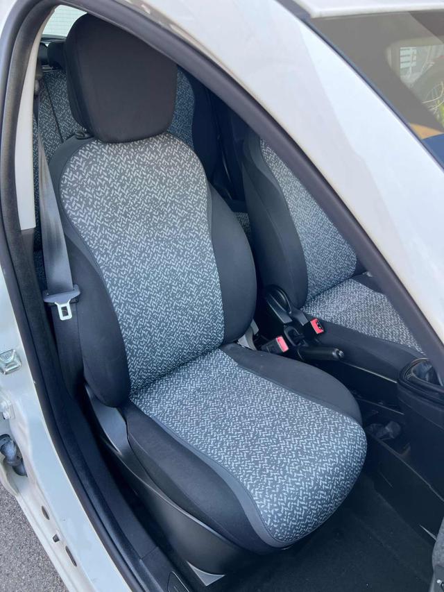 LANCIA Ypsilon usata, con Autoradio digitale