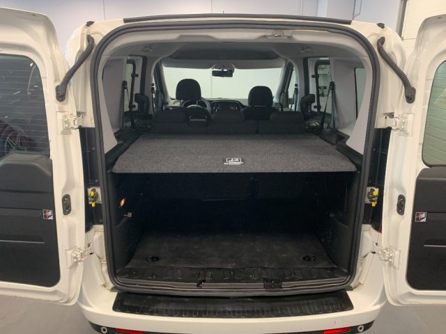 FIAT Doblo usata, con Specchietti laterali elettrici