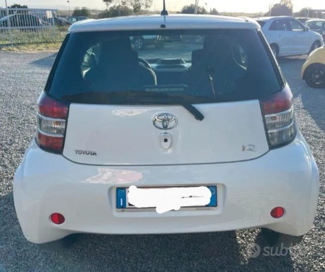 TOYOTA iQ usata, con Airbag laterali