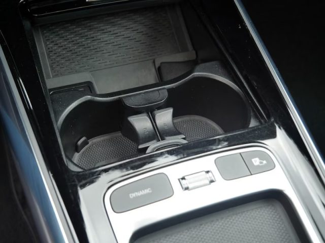 MERCEDES-BENZ GLA 200 usata, con Fendinebbia