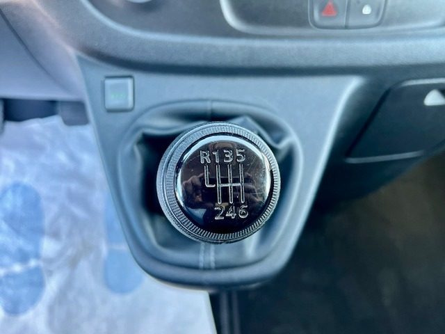 OPEL Vivaro usata, con Servosterzo