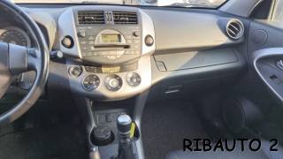 TOYOTA RAV 4 usata, con Controllo automatico clima