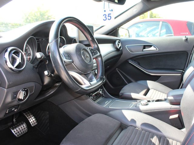 MERCEDES-BENZ GLA 200 usata, con Climatizzatore