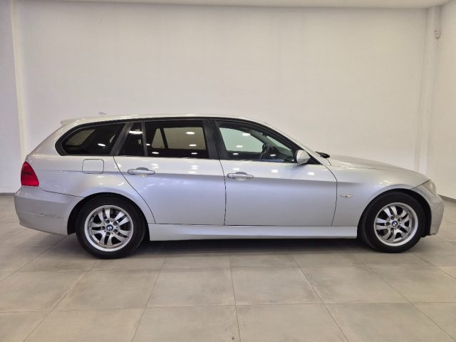 BMW 320 usata, con Autoradio