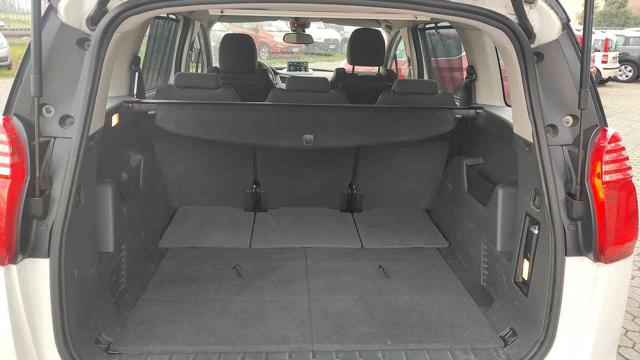 PEUGEOT 5008 usata, con Climatizzatore