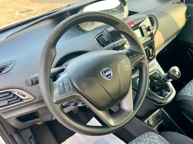 LANCIA Ypsilon usata 18