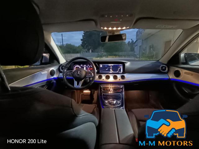 MERCEDES-BENZ E 220 usata, con Sedile posteriore sdoppiato