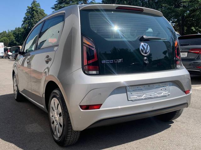 VOLKSWAGEN up! usata, con Autoradio