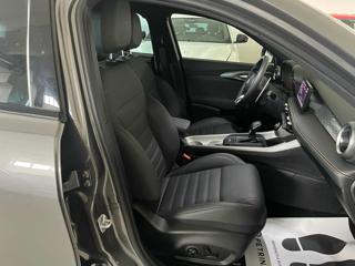 ALFA ROMEO Tonale usata, con Sedile posteriore sdoppiato