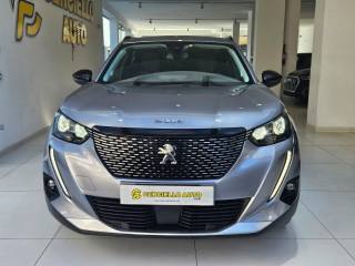 PEUGEOT 2008 usata, con Controllo automatico clima