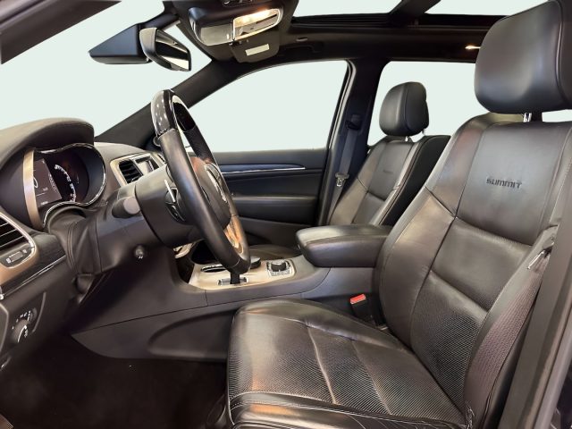 JEEP Grand Cherokee usata, con Autoradio