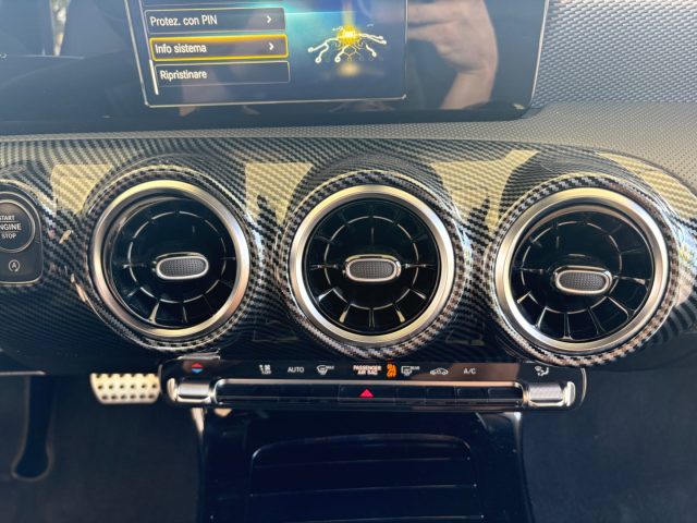 MERCEDES-BENZ A 180 usata, con Apple CarPlay