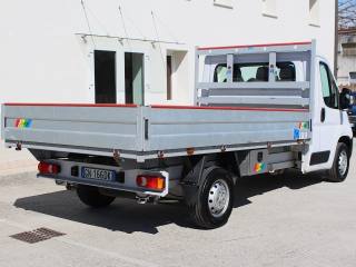 PEUGEOT Boxer usata, con Autoradio