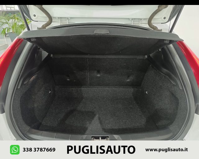 VOLVO V40 usata 21