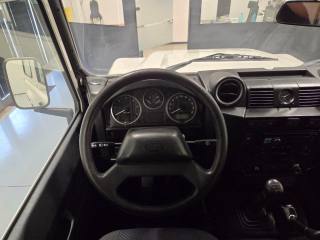 LAND ROVER Defender usata 22